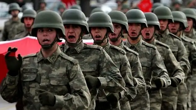 Askerlik süresi kısalıyor! 9 ay askerlik mi geliyor? Yeni askerlik sistemi nasıl olacak?