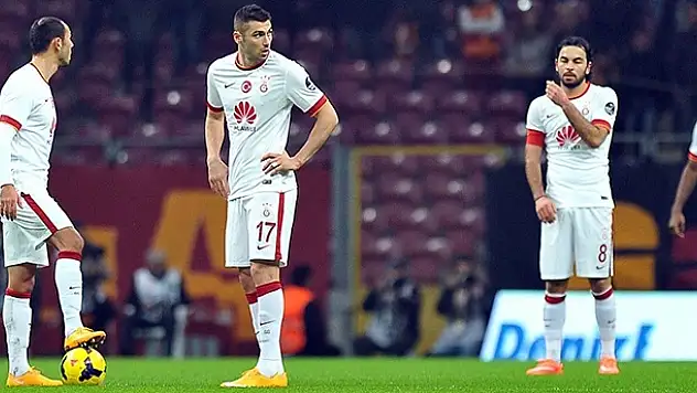 Aslan kaleyi kapatamıyor