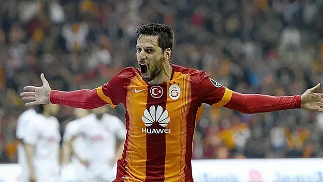 Aslan yeniden lider!