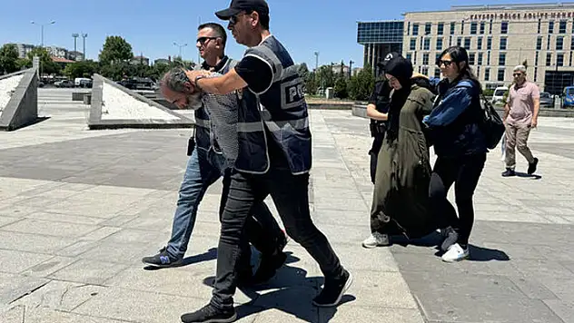 Atatürk heykeline saldıranlar dayı yeğen çıktı!
