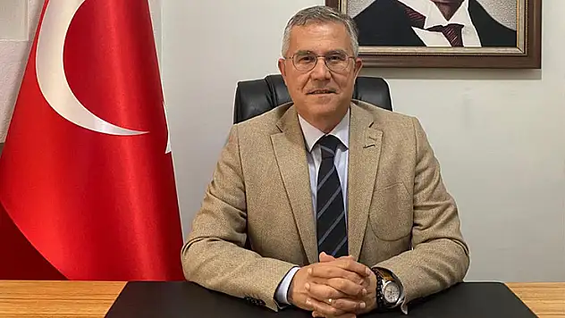 Atatürk'ün yaşamını ve düşüncelerini gelecek kuşaklara öğretmeliyiz