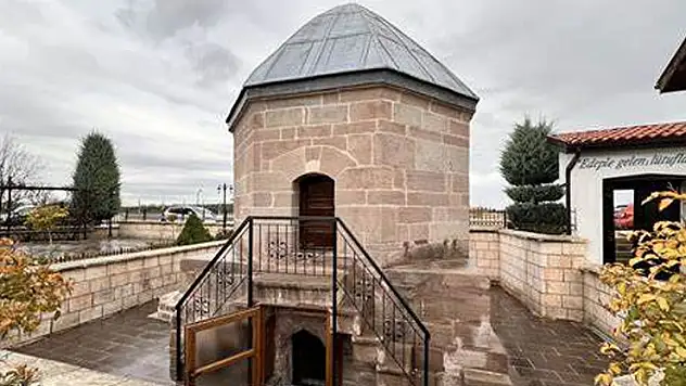 Ateşbaz-ı Veli Türbesi'nin türbedarları asırlardır 'tuz' ikramını sürdürüyor