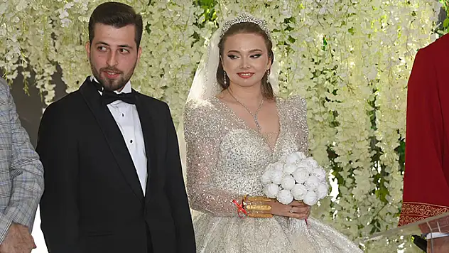 Atiker ailesinin mutlu günü