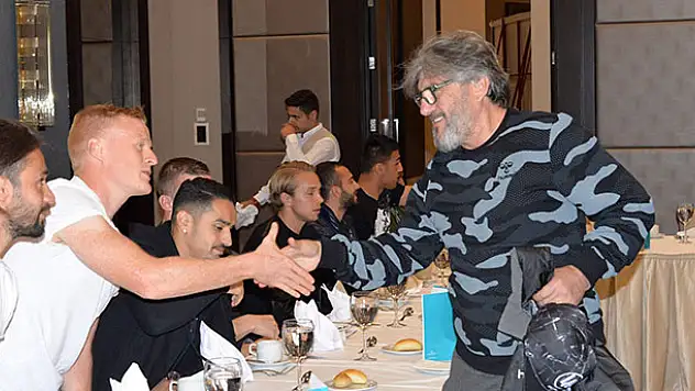 Atiker Konyaspor'a moral yemeği