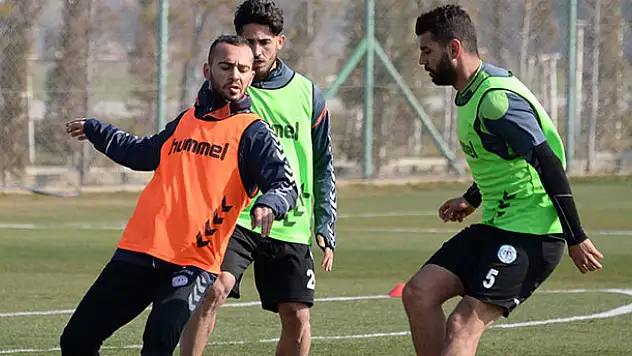 Atiker Konyaspor Akhisarspor maçı hazırlıklarına başladı
