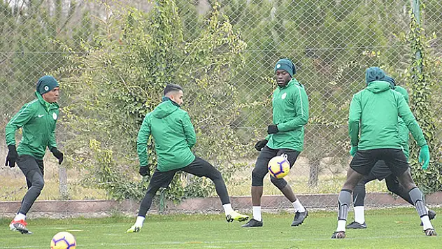 Atiker Konyaspor'da durmak yok
