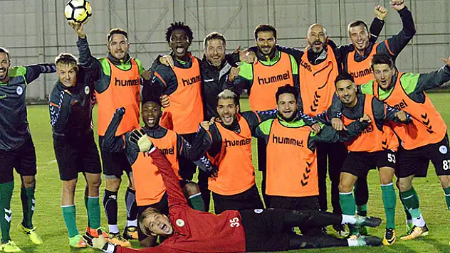 Atiker Konyaspor'da Galatasaray maçı hazırlıkları başladı