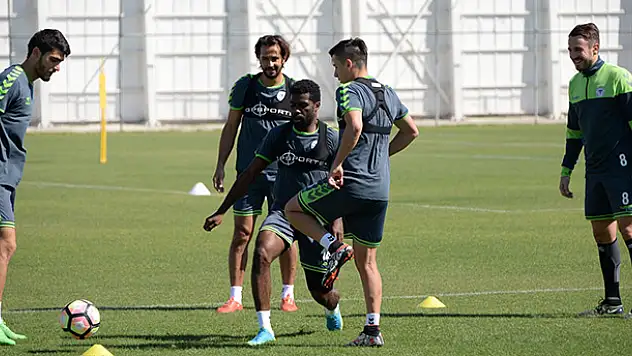 Atiker Konyaspor'da maç hazırlıkları sürüyor