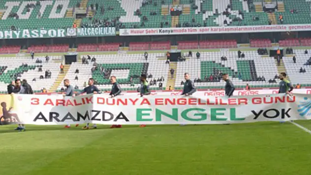 Atiker Konyaspor'dan anlamlı pankart