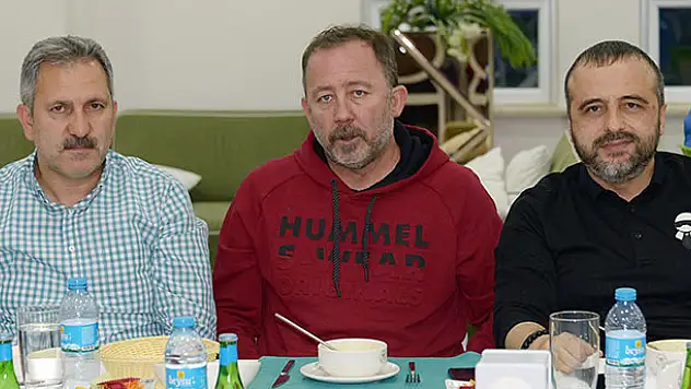 Atiker Konyaspor iftar yemeğinde buluştu