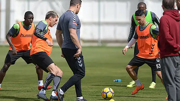 Atiker Konyaspor, Osmanlıspor maçı hazırlıklarını sürdürdü