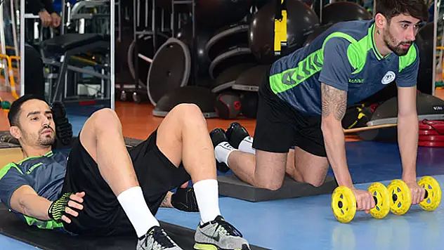 Atiker Konyaspor salonda çalıştı