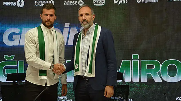 Atiker Konyaspor, Uğur Demirok ile resmi sözleşme imzaladı