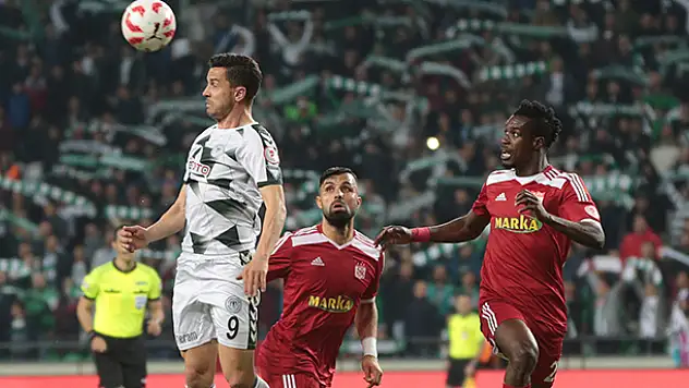 Atiker Konyaspor yarı finalde!