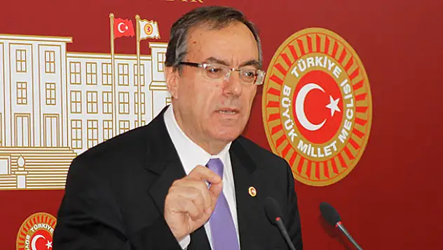 Atilla Kart'a 15 bin TL tazminat