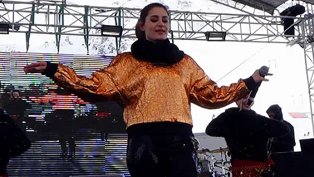 Atiye, öz çekim yaptı