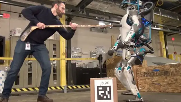Atlas Robot doğaya salındı!