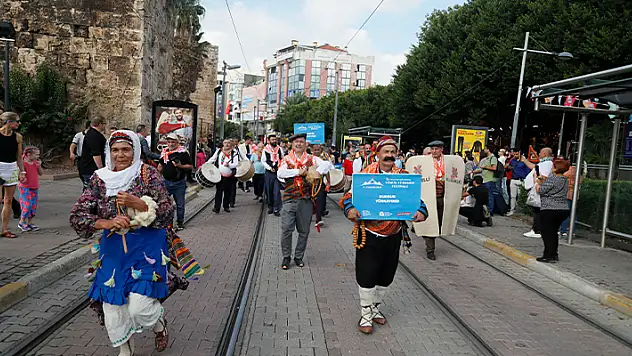 Atlı, develi Yörük göçüne turist ilgisi