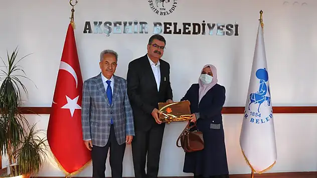 Atma Tıkla Projesinde ödüller Milletvekili Erdem ve Başkan Akkaya'dan
