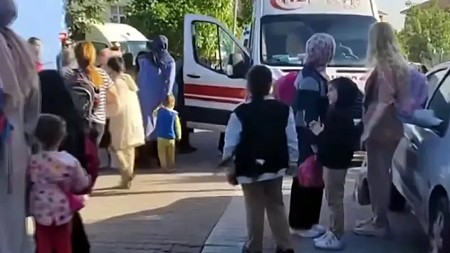 Avcılar'da liseliler arasında bıçaklı kavga: 2 yaralı