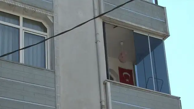 Avcılar'da psikolojik sorunları olan adam kahvaltıda babasını öldürdü, anne ve kardeşini yaraladı
