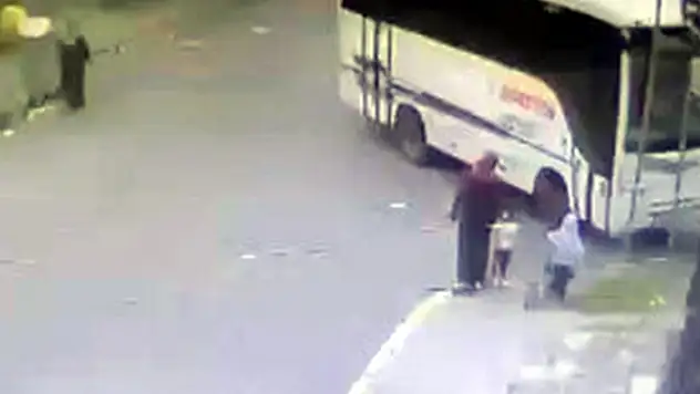 Avcılar'da servis midibüsünün çarptığı 4 yaşındaki çocuk hayatını kaybetti