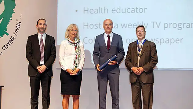 Avrupa'dan Türk Doktora Büyük Ödül