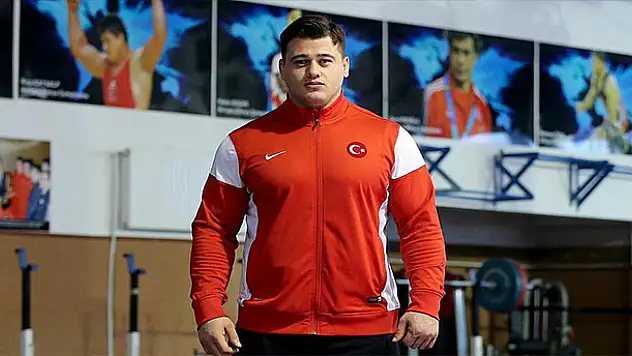 Avrupa Güreş Şampiyonası'nda Rıza Kayaalp altın madalyanın sahibi oldu