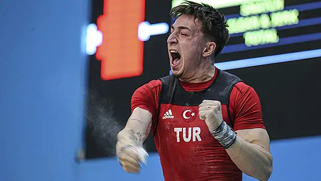 Avrupa Halter Şampiyonası'nda bir altın madalya daha
