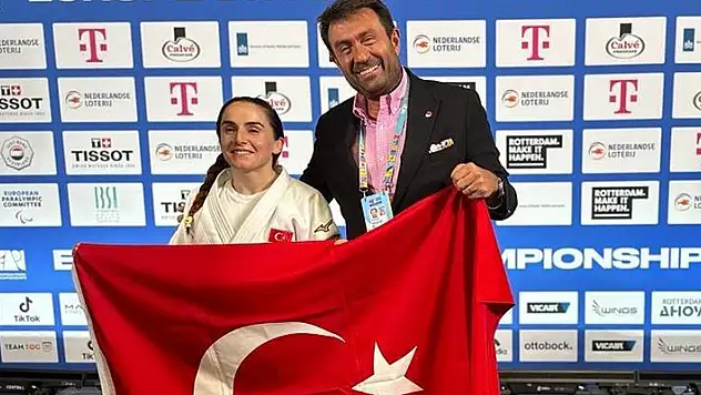 Avrupa Paralimpik Şampiyonası'nda ilk altın madalya Döndü Yeşilyurt'tan geldi
