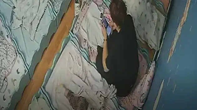 Avukat anne, kreşte uyuyan bebeğine tokat atan öğretmen hakkında suç duyurusunda bulundu
