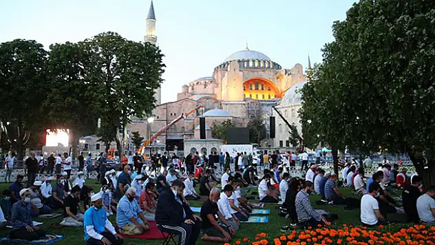 Ayasofya açıldı