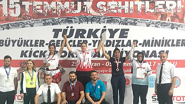 Aybüke Betül Aras, Kick Boks'ta Türkiye şampiyonu