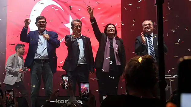 Aydın'da CHP'li Çerçioğlu başkan oldu CHP 13, AK Parti 4 ilçede kazandı
