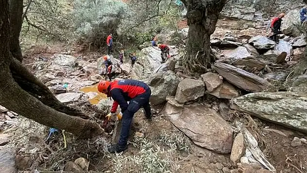 Aydın'da selde kaybolan kişiyi arama çalışmaları devam ediyor