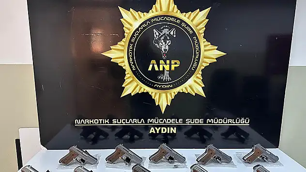 Aydın'da otomobilinde 10 tabancayla yakalanan şüpheli tutuklandı
