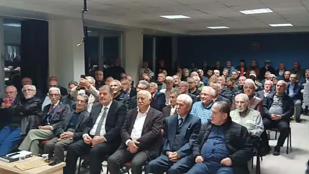 Aydınlar Ocağı'nda Emiroğlu'na saygı gecesi