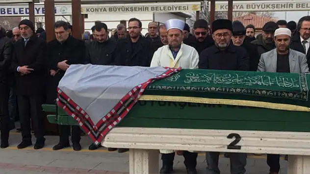 Ayhan Tekin'in annesi toprağa verildi