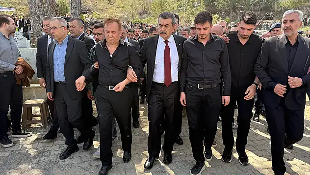 Ayla öğretmenin eşi: 'Gurur duyuyorum, buraya ev yaptıracaktık, cenazesi geldi'