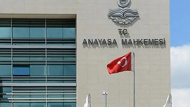 AYM, hükümlünün yolladığı mektupların UYAP'a kaydedilmesini hak ihlali saydı

