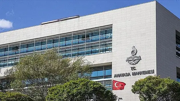 AYM, Öğretmenlik Meslek Kanunu'nun bazı hükümlerinin iptali istemini yarın görüşecek
