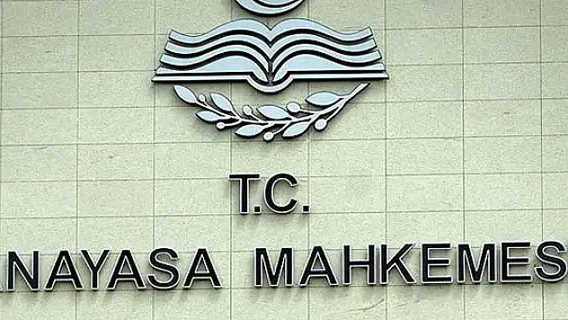AYM üyeliğine Özkaya getirildi