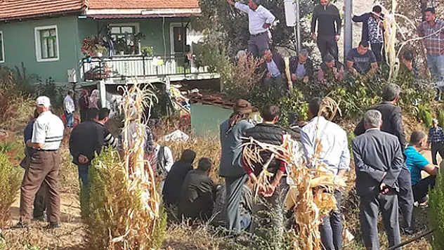 Aynı aileden 4 kişi ölü bulundu