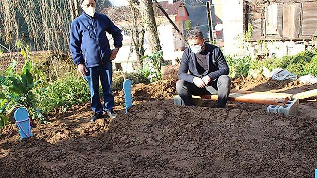 Aynı aileden 6'ncı kişi de koronavirüsten hayatını kaybetti