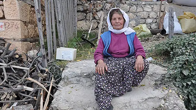 Ayşe ninenin yüzü 75 yaşında gülecek