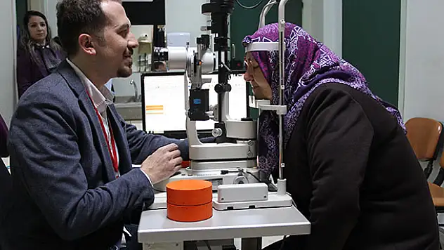 Ayşe teyzenin dünyası 65 yıl sonra Konya'da aydınlandı