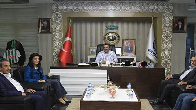 Ayşe Türkmenoğlu'ndan Başkan Kale'ye Ziyaret