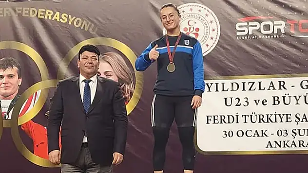
Aysel Özkan Türkiye şampiyonu