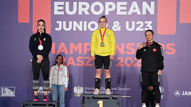 Aysel Özkan'dan bronz madalya!