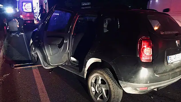 Ayvalık'ta seyir halindeki traktöre otomobil arkadan çarptı: 1 ölü, 2 yaralı
